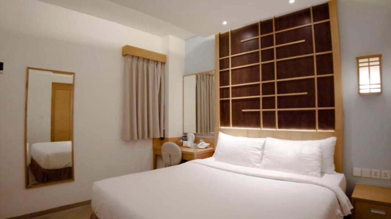 Unuma Hotel Джакарта Екстериор снимка